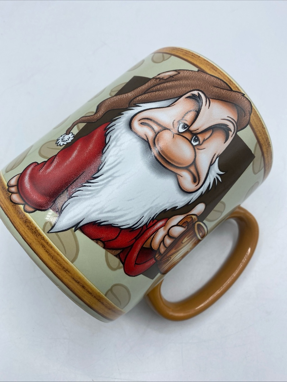 Disney WAKE UP GRUMPY Snow White The 7 Dwarfs Extra Large 26oz Coffee Cup Mug 5 - Picture 6 of 7